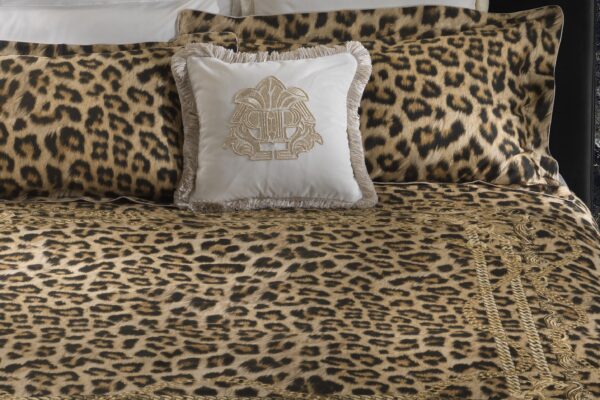 Philipp Plein leopard hotel