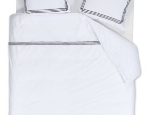 Riviera Maison Leandro dekbedovertrek van 100% katoen met luxe kaderpatroon voor een hotel chique en landelijke slaapkamer.