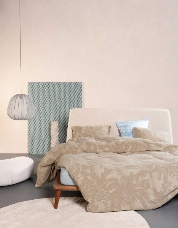 palma_duvet_cover_taupe_102786_199_lr_s1_p Essenza Palma hotel chique taupe katoen satijn dekbedovertrek met palmblad dessin