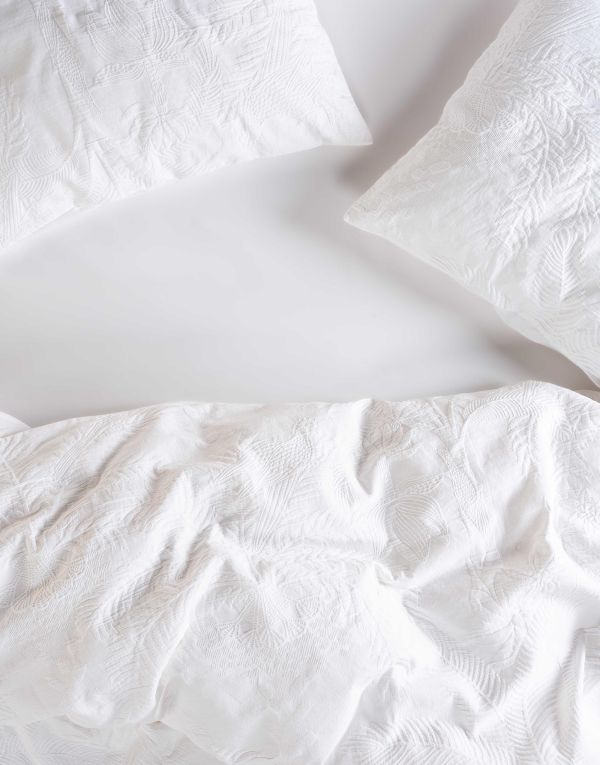 palma_duvet_cover_white_102786_204_lr_d1_p Essenza Palma wit katoen satijn dekbedovertrek met palmblad dessin