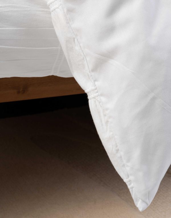 zinnia_duvet_cover_white_102784_204_lr_d3_p Essenza Zinnia wit hotel chique katoen satijn dekbedovertrek met lijnstructuur