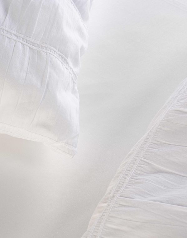 zinnia_duvet_cover_white_102784_204_lr_d4_p Essenza Zinnia wit hotel chique katoen satijn dekbedovertrek met lijnstructuur